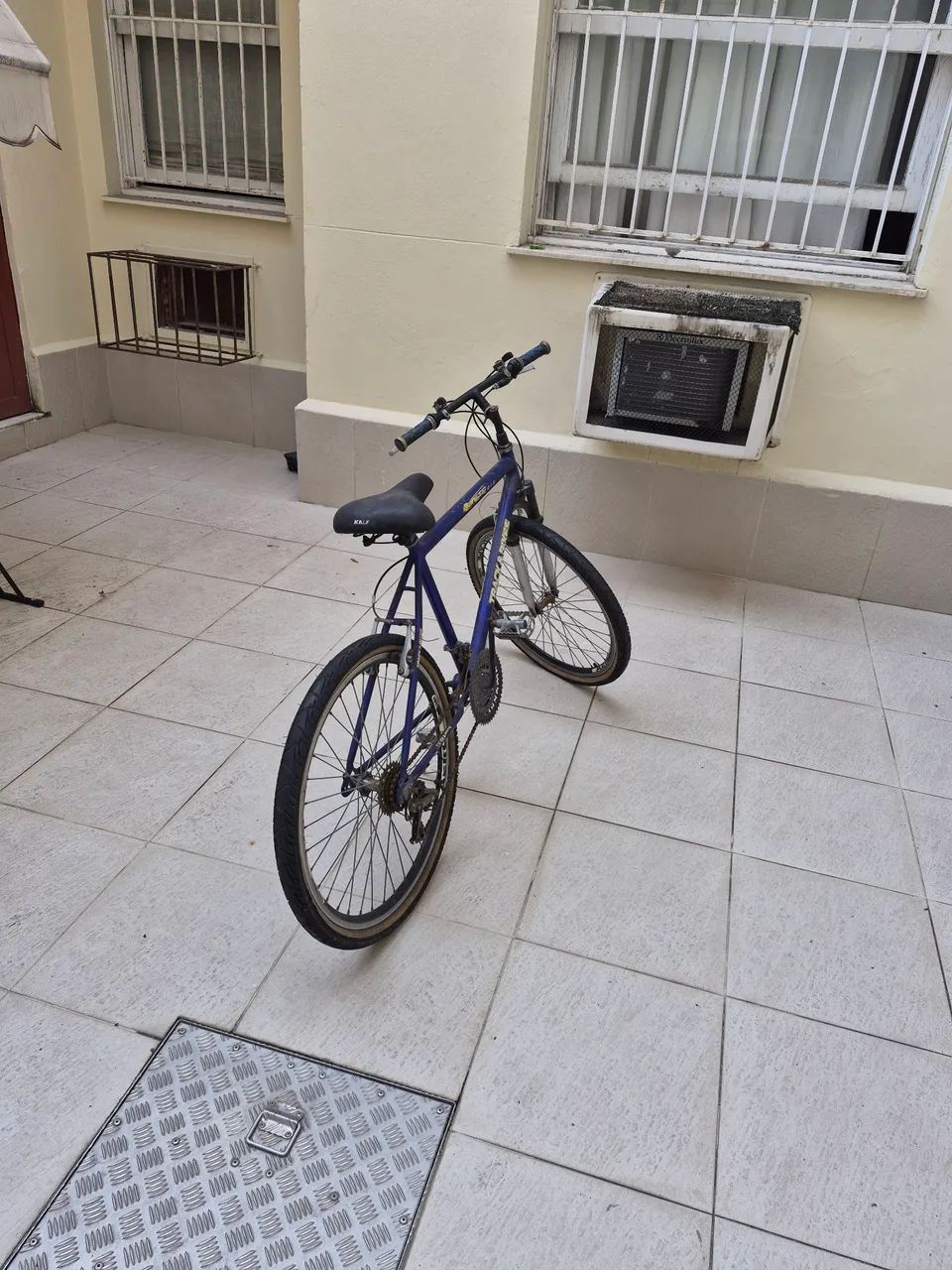 Bicicleta aro 26 com 21 marchas