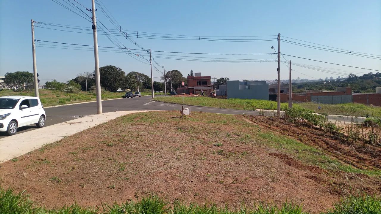 OPORTUNIDADE - TERRENO À VENDA