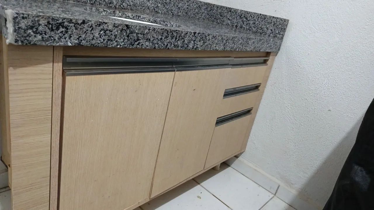 Vendo balcão de banheiro com granito (leia a descrição)