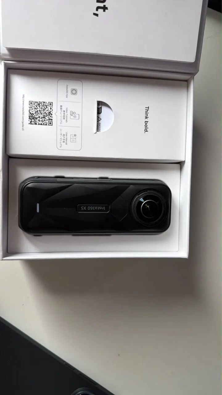 Câmera Insta360 X5  - Foto 2