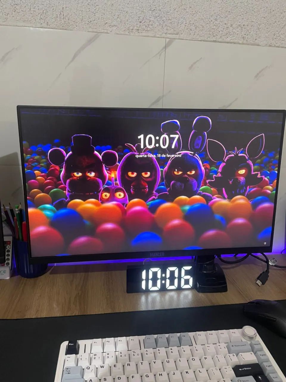 Monitores de 21 e 24 Polegadas 