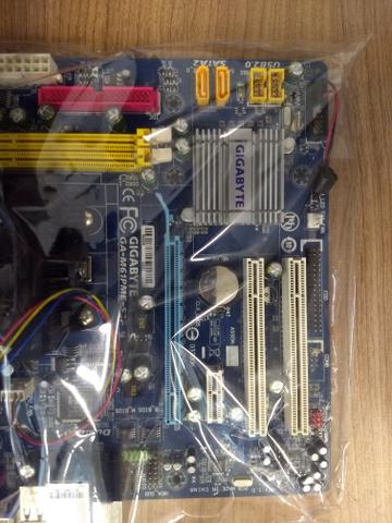 Kit Placa mãe athlon 2 x2 2400 2.8ghz gigabyte ga-m61pme-s2p-5lp ddr2 - Foto 2