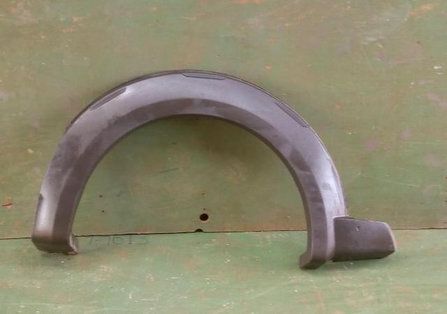 Moldura paralama Dianteiro LE Strada 13