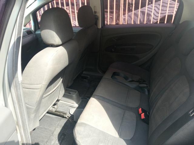 Fiat Punto 1.4 Attractive 2011 Completo - Foto 10