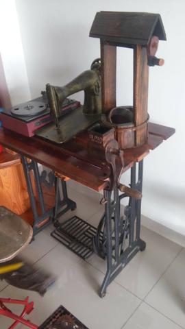 Pé de máquina de costura