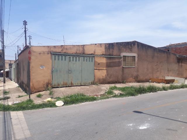 Vende-se ótimo lote 147 mts esquina comercial com const simples na qs 11 Areal - Foto 3