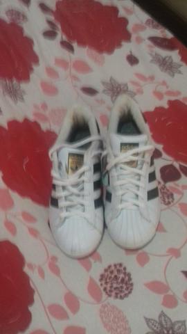 Tenis adidas
