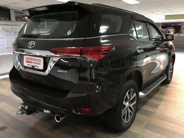 TOYOTA HILUX SW4 2.8 SRX 4X4 7 LUGARES 16V TURBO INTERCOOLER DIESEL 4P AUTOMA. - Foto 5