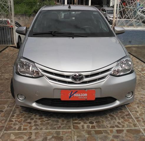 Toyota Etios 2017 1.3 X Hatch Flex - Foto 2
