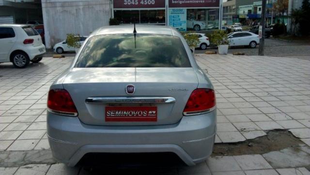 FIAT LINEA ESSENCE 1.8 16V FLEX Prata 2014/2015 - Foto 10