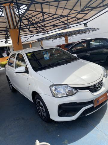 Etios hatch 1.3x 2018 - Foto 2