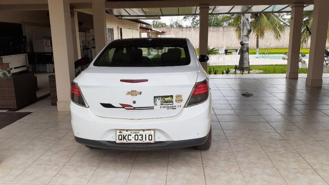 Carro Prisma LT 1.4 2015 completo, Banco de couro