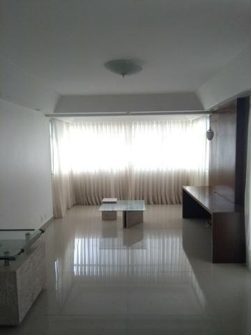 Apto - Petrópolis - 140m2 - 3 quartos sendo uma suíte - 2 vagas -SN - Foto 3