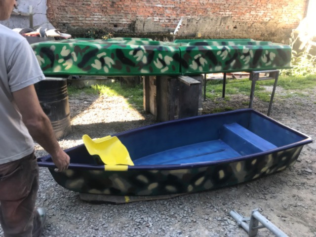 Barco de fibra