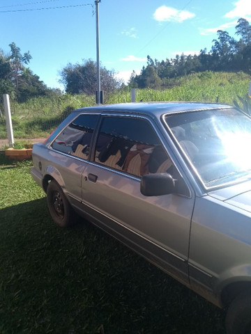 Escort GL 1.6 álcool 1989 aceito moto inteira no brik !!