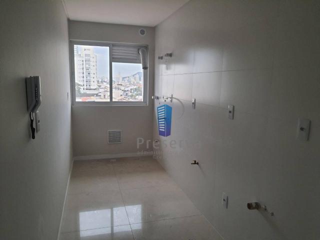 Apto dois quartos sendo uma suíte e ampla sacada - São Judas - itajaí - SC - Foto 11