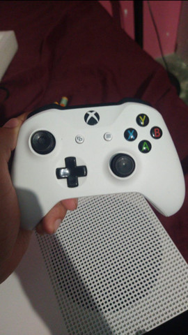 Xbox One S 1 TB - Foto 2