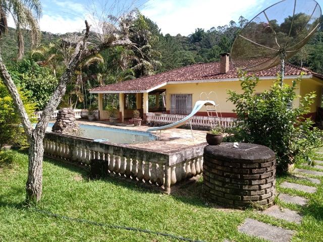Sitio com 20.000 m²,bela casa,imenso lago e espaço para criações - Foto 2