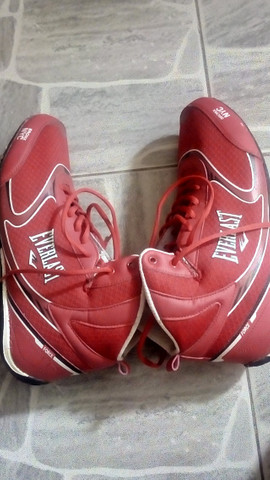 bota everlast vermelha