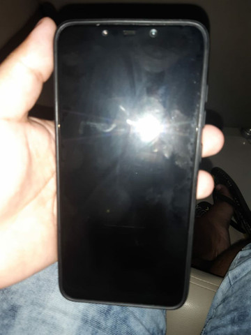 Pocophone F1 Xiaomi Em Superior - Foto 4