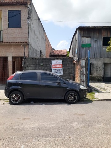A.Moura Gestor Imobiliário-Um Terreno com 135m2(4,50x30) com uma casa simples Cremação