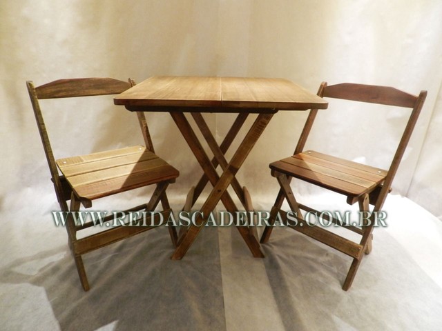 Cadeira retro de madeira para petiscaria 