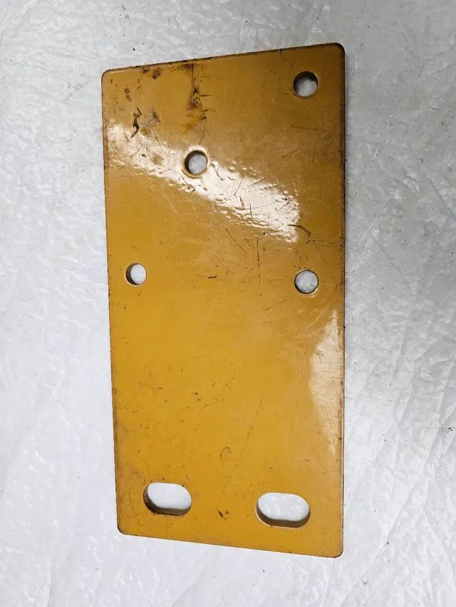 Escavadeira 320c placa suporte novo original 1621740 - Foto 3