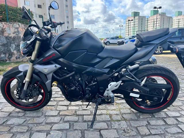 Suzuki GSR 750 2014/2015