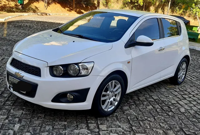 Chevrolet Sonic 2014 em Araruama - Usados e Seminovos