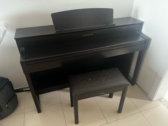 Piano Yamaha CLP 545 - Instrumentos musicais - Meireles, Fortaleza