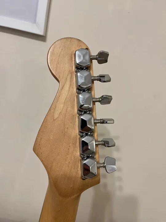 Guitarra Squier Koreana  - Foto 2