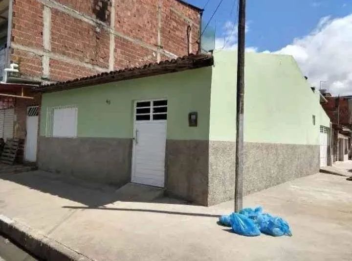 Casa de esquina em Brasilândia 