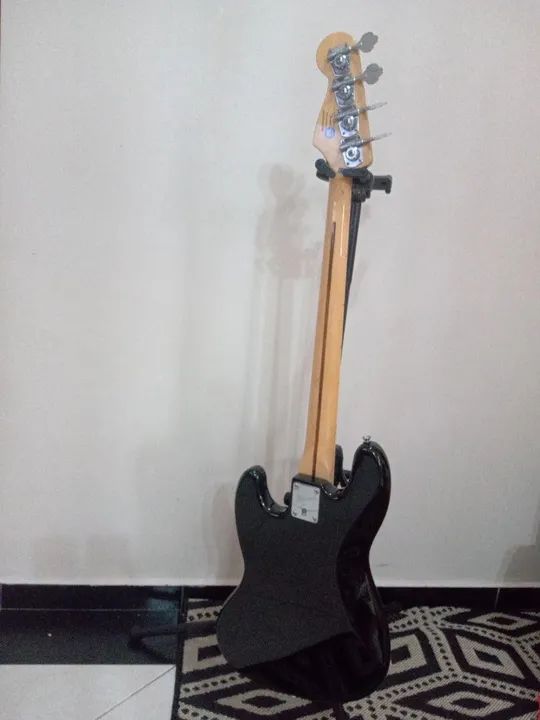 Baixo Fender Jazz Bass - Foto 4