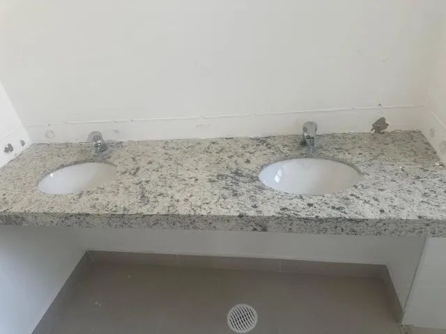 PIA DUPLA P/ BANHEIRO -Menos torneiras