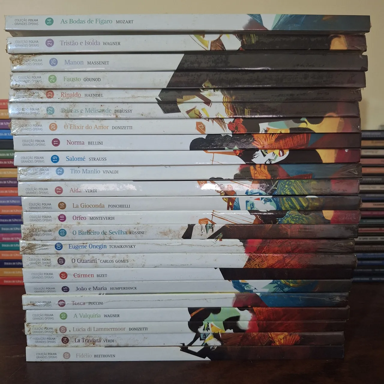 Coleção folha grandes operas 23 cds/livretos duplos (incompleta)