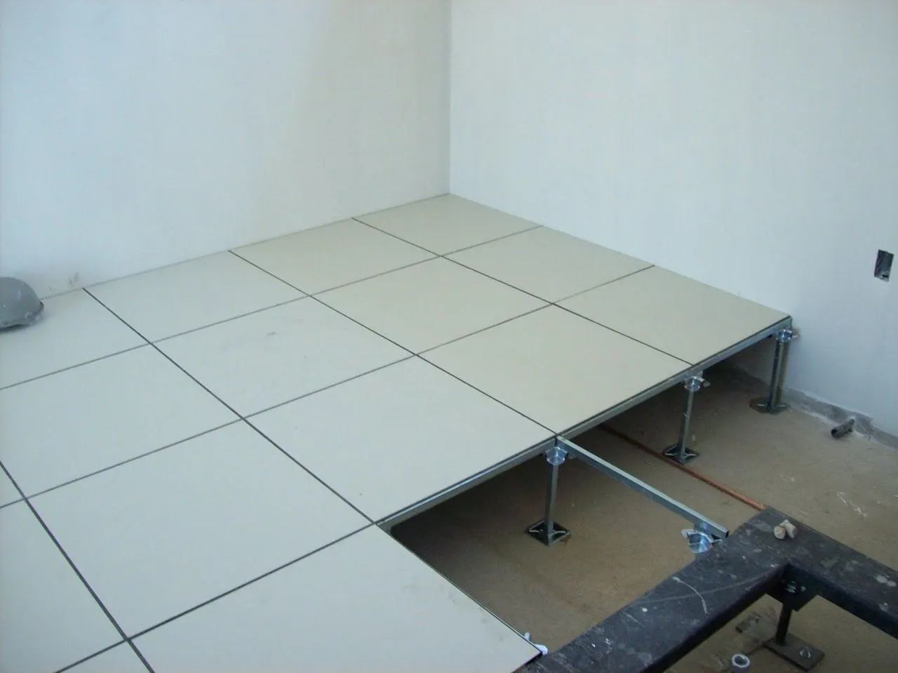 Piso Elevado Semi Novo  - Foto 3
