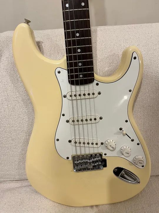 Guitarra Squier Koreana  - Foto 3