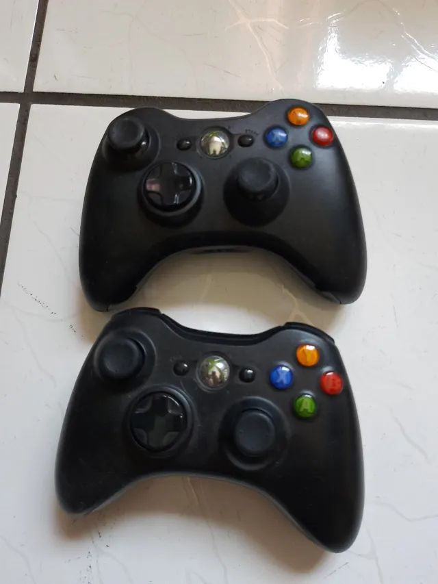 XBOX360 travado, 2 controles - Foto 2