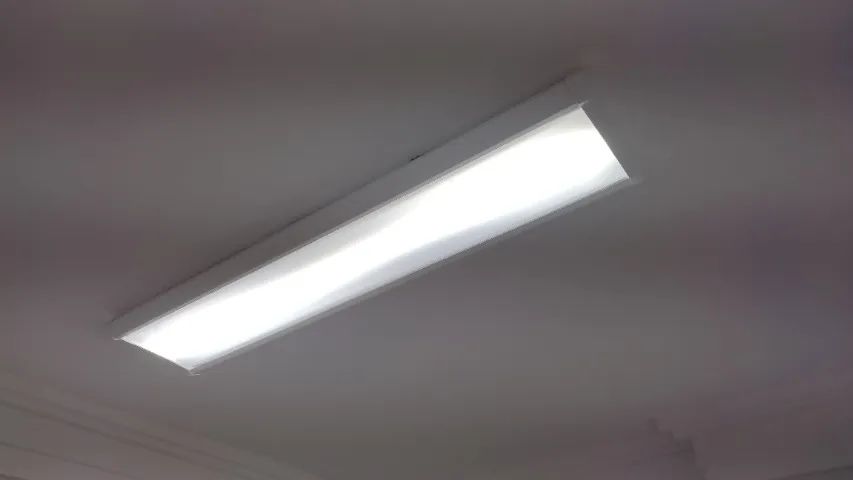 Luminária Slim 60cm sobrepor Branco Luz Fria 