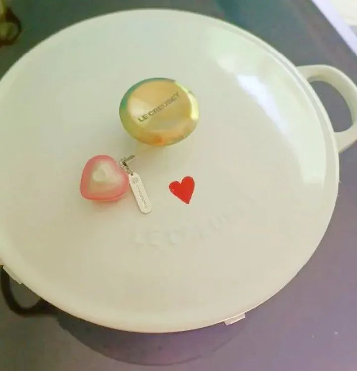 Panela Marmita L'amour Edição Especial Le Creuset - Foto 6