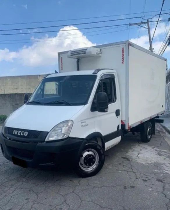 Iveco Others baú refrigerado ano 2015 2015
