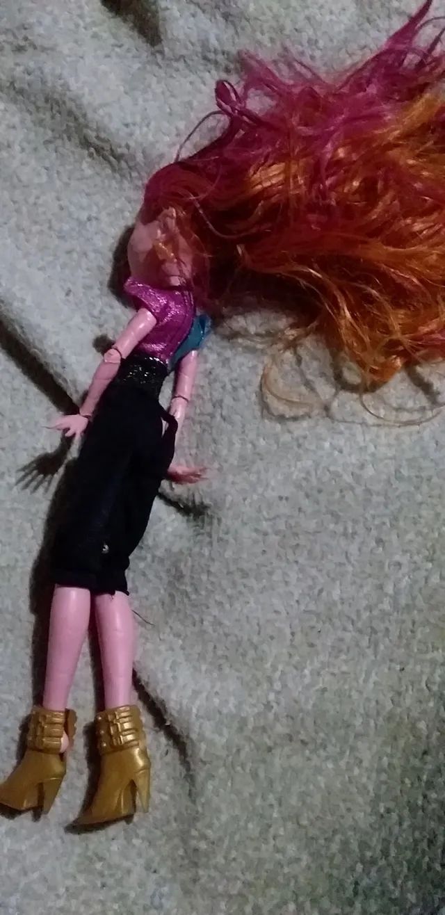 Boneca antiga doll de coleção monster high cabelo rosa e loiro da mattel  - Foto 2