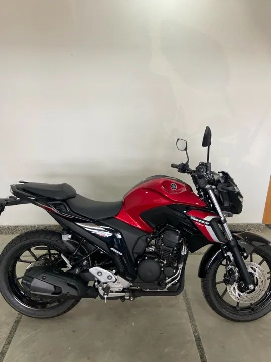 YAMAHA FZ25