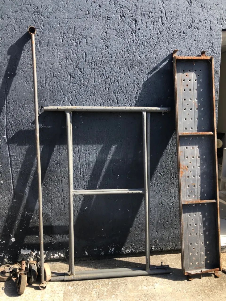 Andaime e Acessórios vendendo 