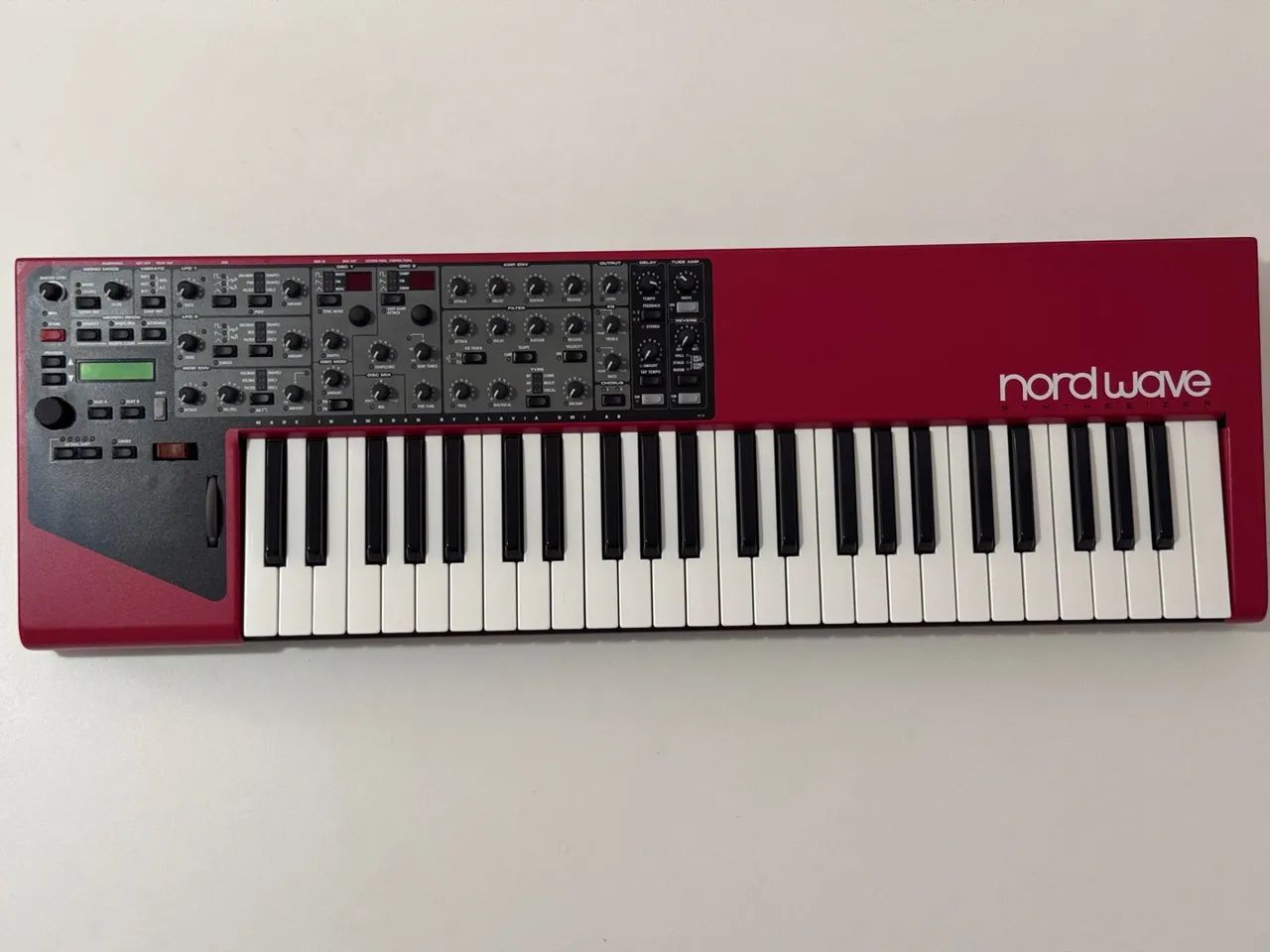 Nord Wave - Sintetizador Profissional com Suporte a Samples