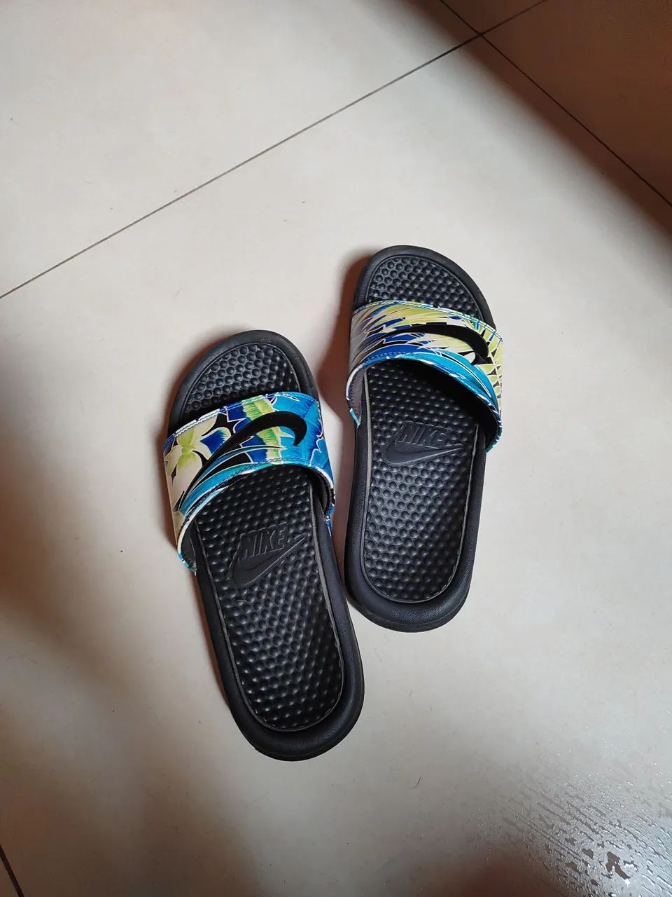 Chinela Nike seminova