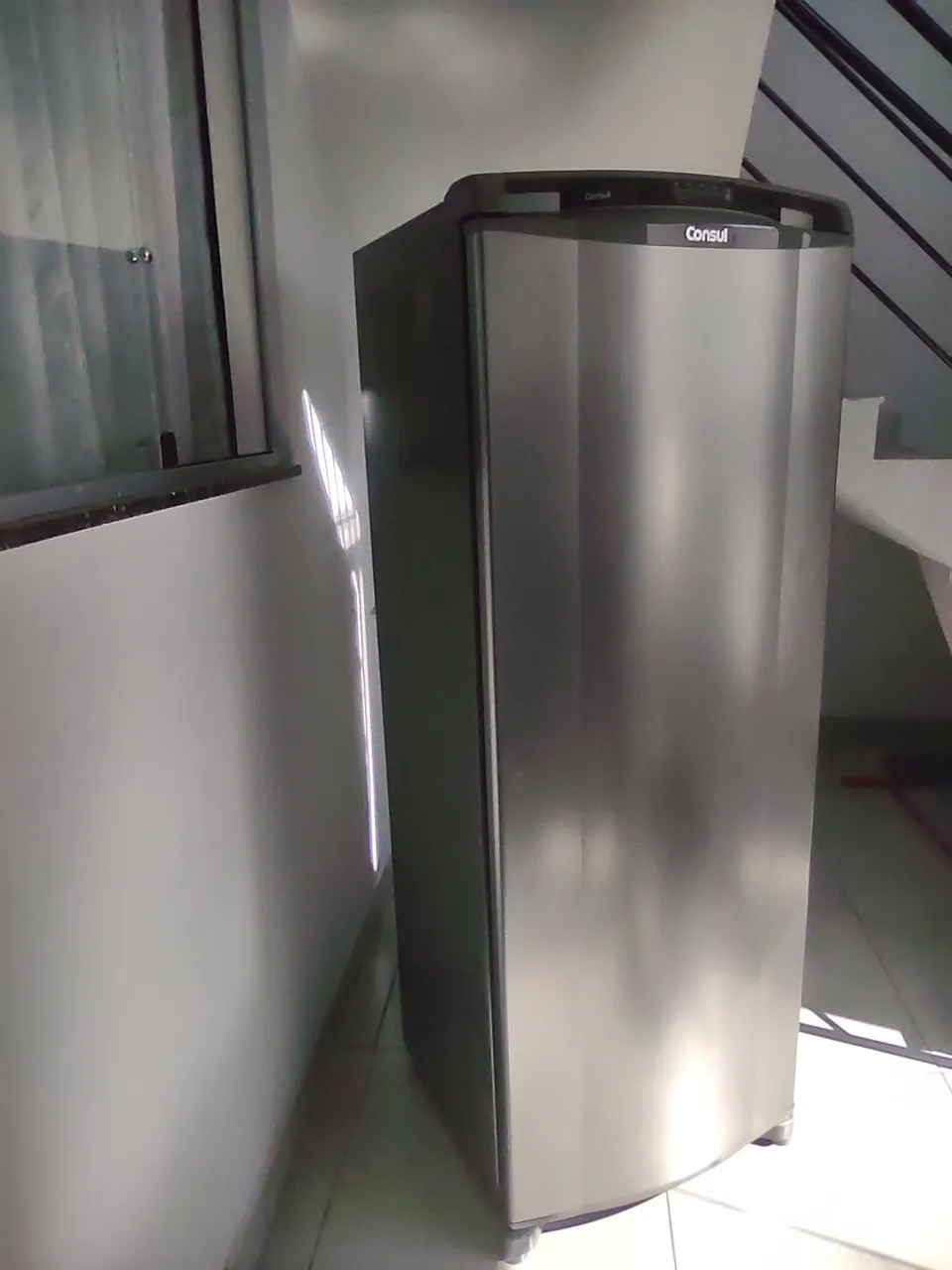Geladeira inox Frost Free
