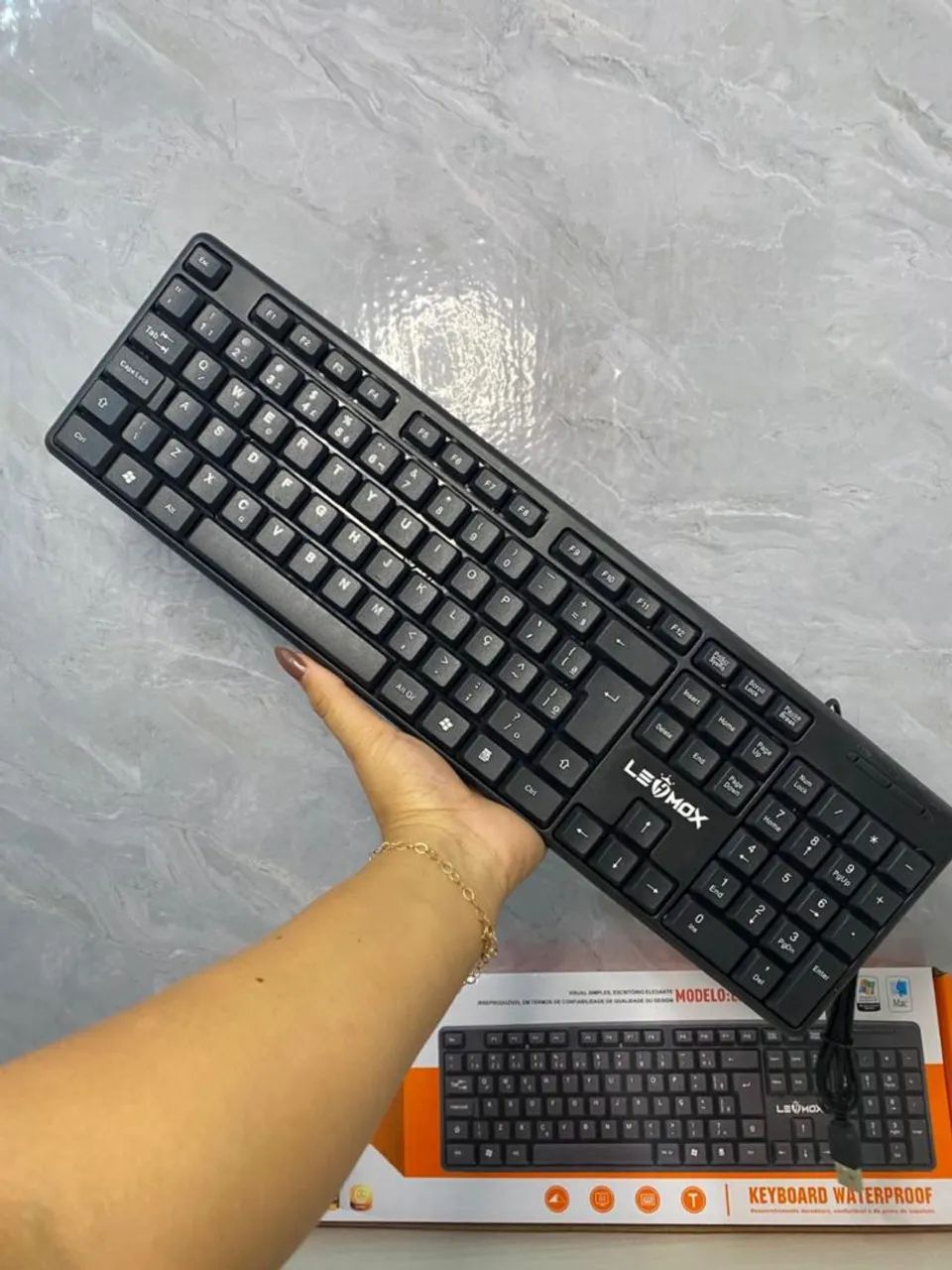 Teclado com fio  USB - ENTREGA A DOMICÍLIO 
