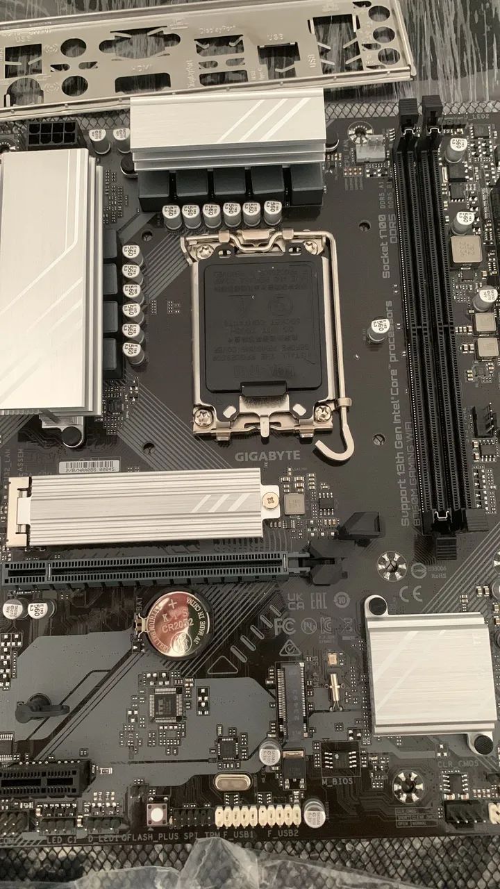 Gigabyte B760M Gaming WIFI DDR5 - Foto 2