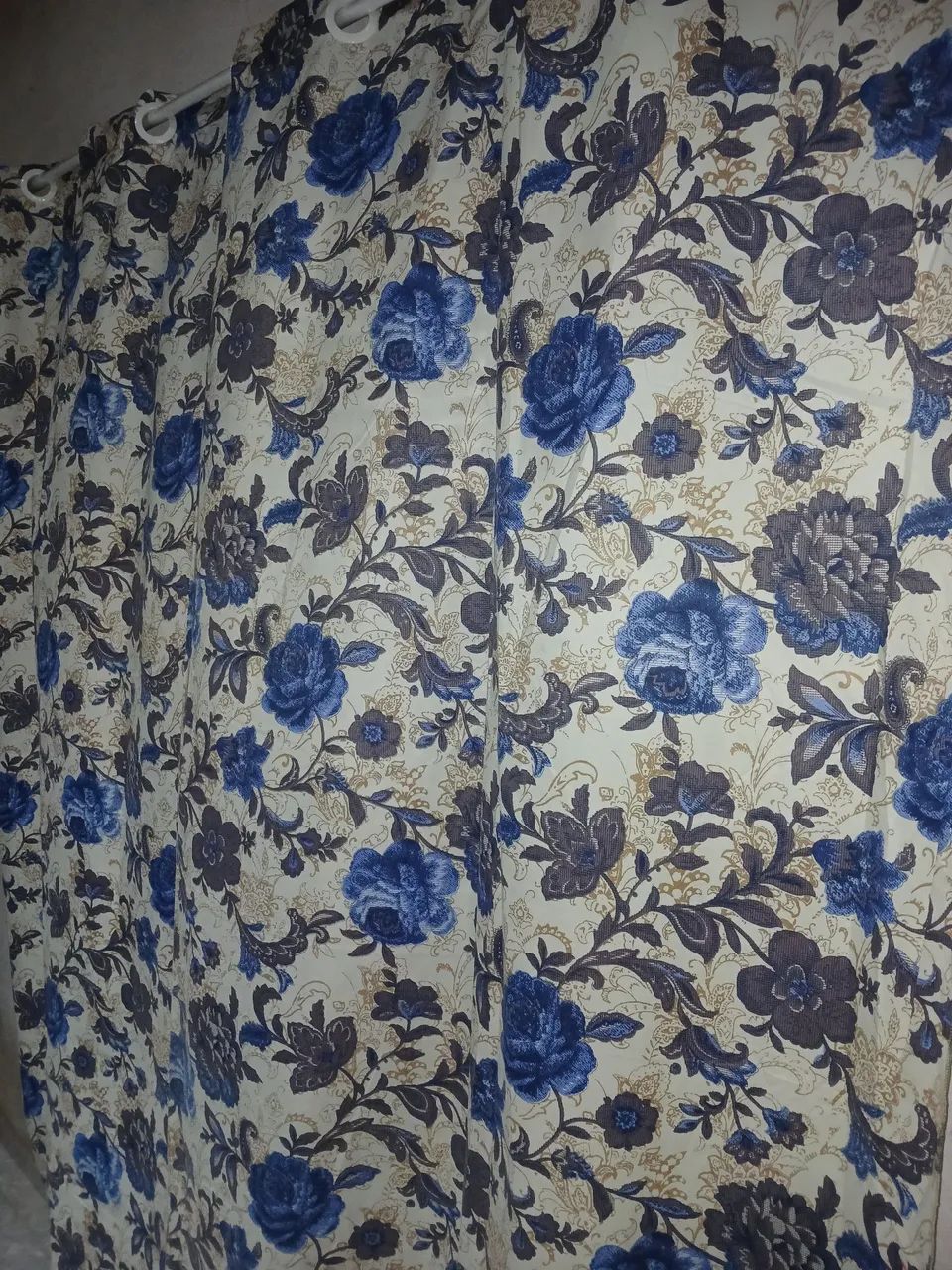 Cortinas varias estampas e varão  - Foto 2